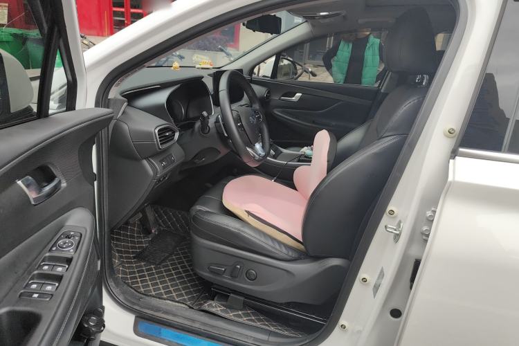 Used Hyundai Santa Fe 2023 Traveler 380T GDi Automatic All-Wheel Drive GLX HTRAC Elite Edition Driver Seat