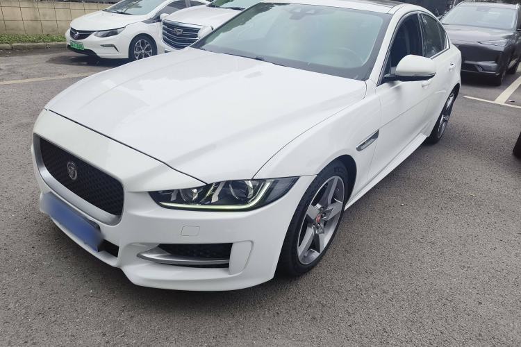 Used Jaguar XE 2015 2.0T 200 PS R-Sport