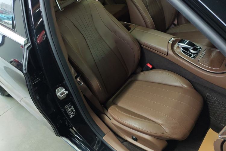 Used Mercedes-Benz E-Class 2018 Facelift E 300 L Luxury Edition
