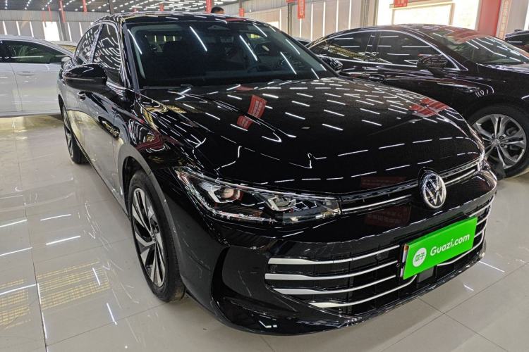 Used Volkswagen Passat 2025 Pro 380TSI Dragon Glory Edition
