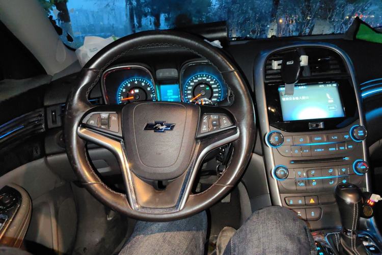 Used Chevrolet Malibu 2013 2.4L Automatic Luxury Edition Steering Wheel