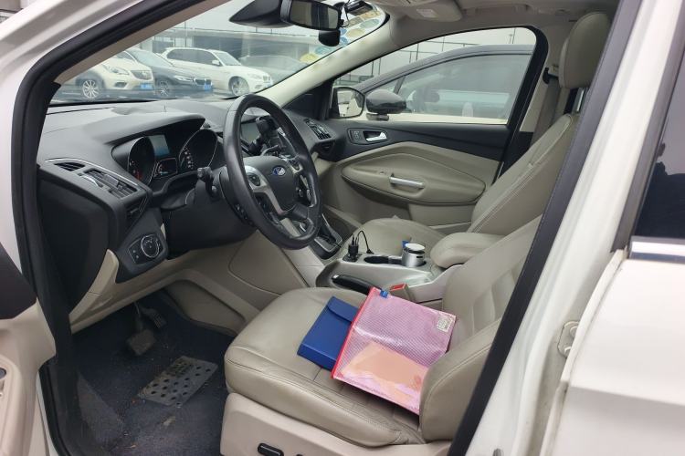 Used Ford Kuga 2013 2.0L GTDi Four-Wheel Drive Premium Model Left Front Seat