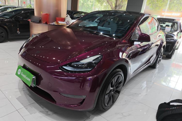 Used Tesla Model Y 2023 Long-Range All-Wheel-Drive Version