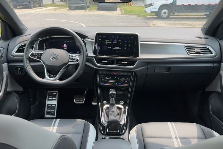 Used Volkswagen T-ROC 2023 300TSI DSG Two-Wheel Drive Starlight Edition Center Console