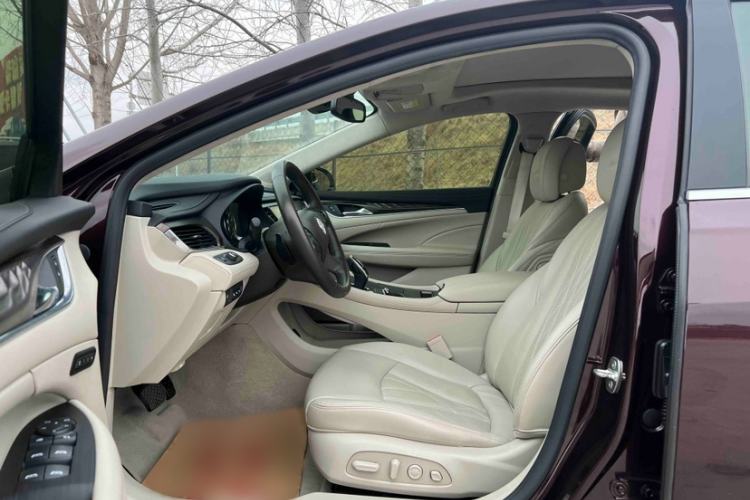 Used Buick LaCrosse 2018 28T Avenir
