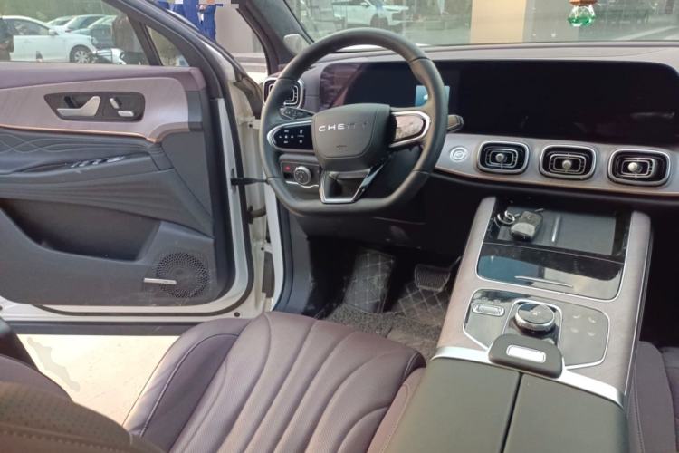 Used Chery Tiggo 9 2025 2.0T Automatic Two-Wheel Drive Luxury Edition 5 Seats