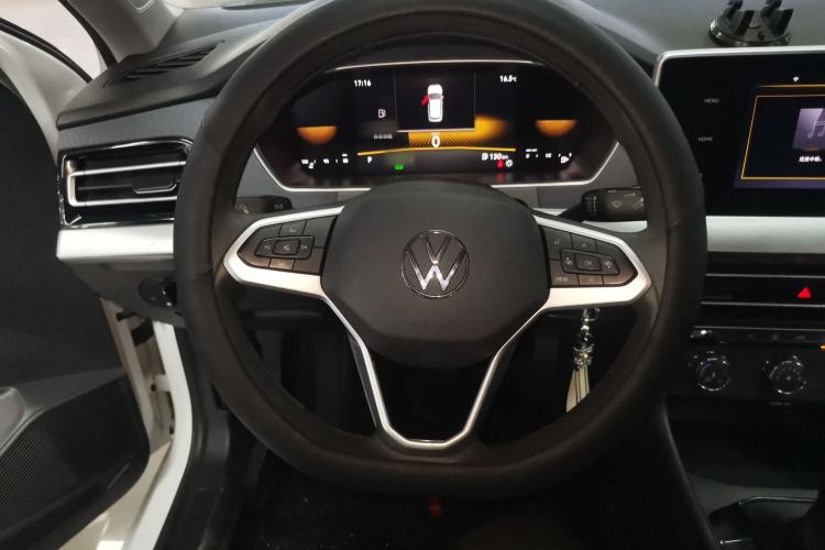 Used Volkswagen Lavida 2023 1.5L Automatic De Yi Edition Steering Wheel
