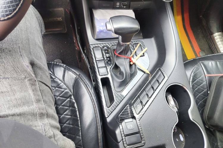 Used Kia KX7 2020 2.0T Automatic Two-Wheel Drive GLS 7-Seater
