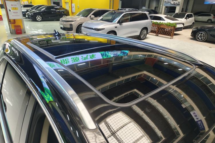 Used Buick Envision 2022 Encore S 552T Two-Wheel-Drive Luxury Model
