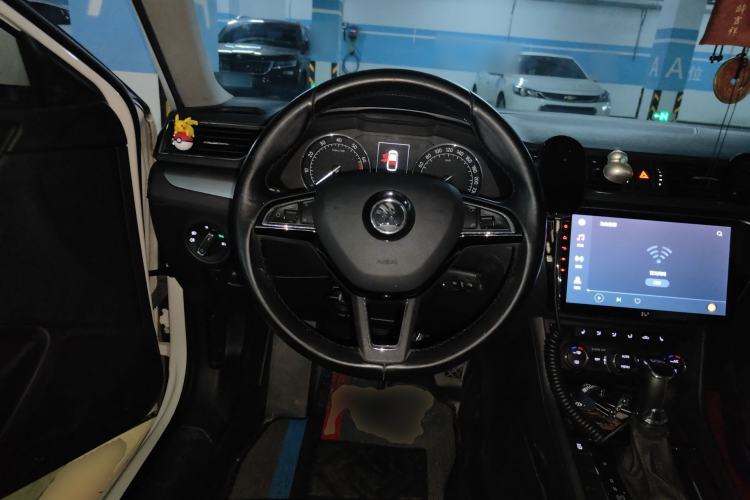 Used Skoda Superb 2016 Facelifted TSI380 DSG Flagship Edition
