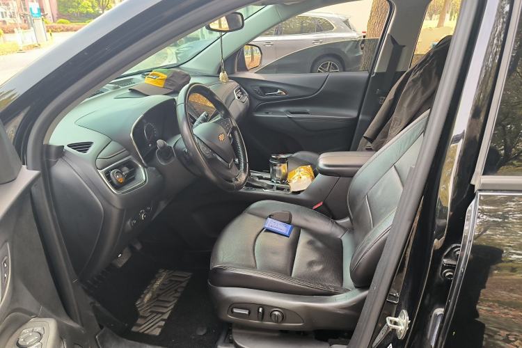 Used Chevrolet Equinox 2018 RS 550T Automatic All-Wheel-Drive Boundary Edition Left Front Seat