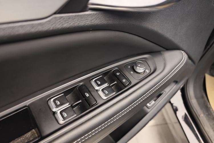 Used Geely Auto Monjaro New Energy 2019 Updated 400T YAOXINGER Pure Electric Range of 56 KM
