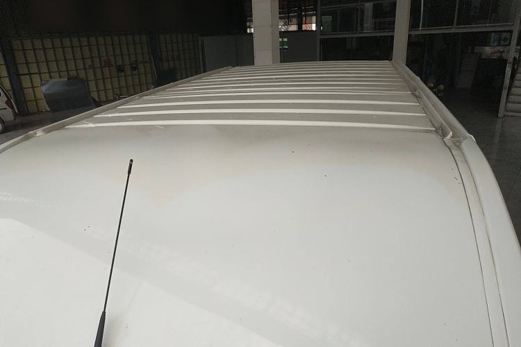 Used SAIC MAXUS Xintu V80 2023 2.0T Manual Classic City Delivery King Short Wheelbase Mid-Roof 3-Seater
