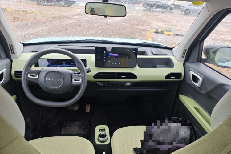 Used Geely Galaxy Panda 2024 Panda Mini 200km Endurance Bear
