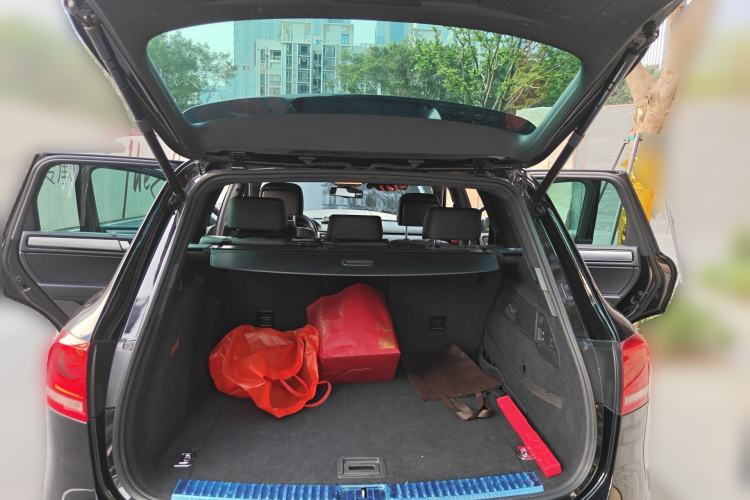 Used Volkswagen Touareg 2012 R-Line High-End Model
