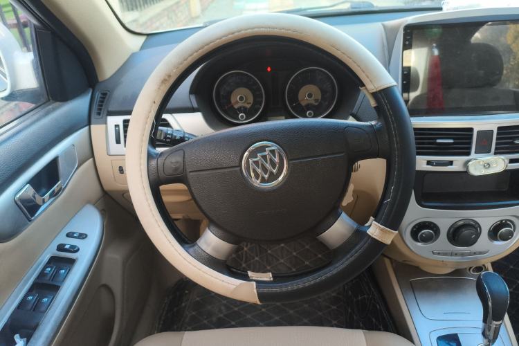 Used Buick Excelle 2013 1.5L Automatic Classic Model
