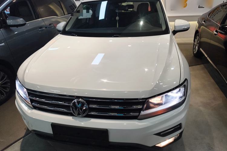Used Volkswagen Tiguan L 2019 330TSI Automatic Two-Wheel Drive Panoramic Comfort Edition China VI Standard
