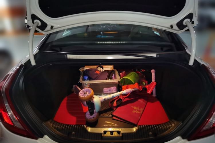 Used Jaguar XJ 2016 XJL 2.0T Two-Wheel-Drive Elegant Business Edition
