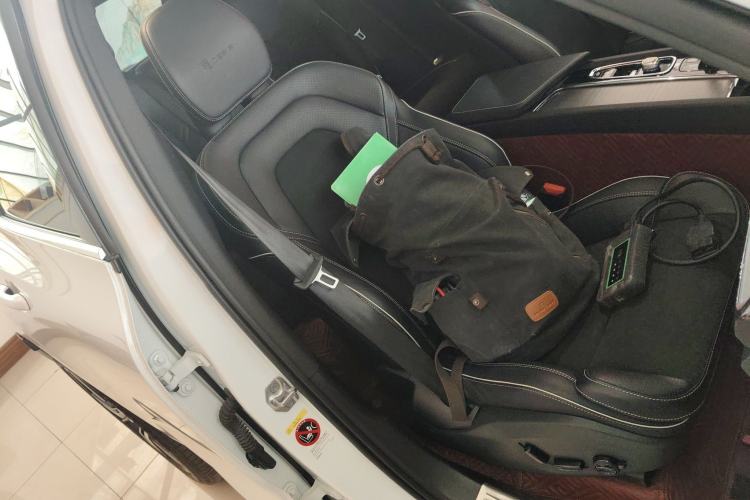 Used Volvo XC60 New Energy 2019 T8 E-Drive Hybrid Intelligent Luxury Sport Edition China V Standard
