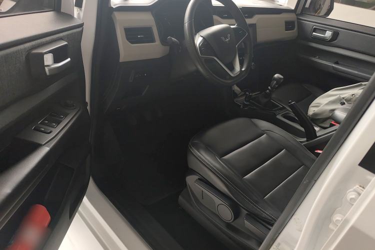 Used Wuling Hongguang PLUS 2019 1.5T Manual Luxury 7-Seater