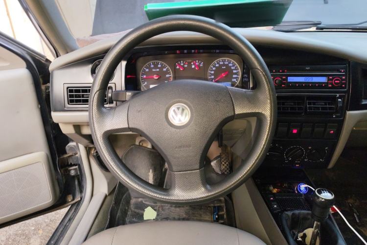 Used Volkswagen Santana Vista 2008 1.8L Manual Sishang Model Steering Wheel