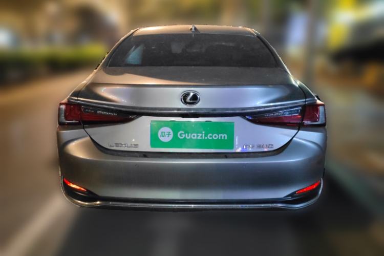 Used Lexus ES 2022 200 Excellence Edition
