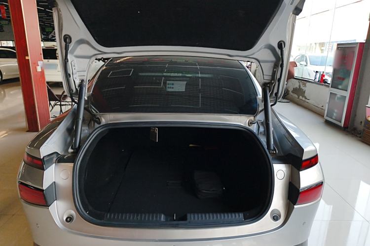 Used XPeng P7 2024 P7i 550 Pro