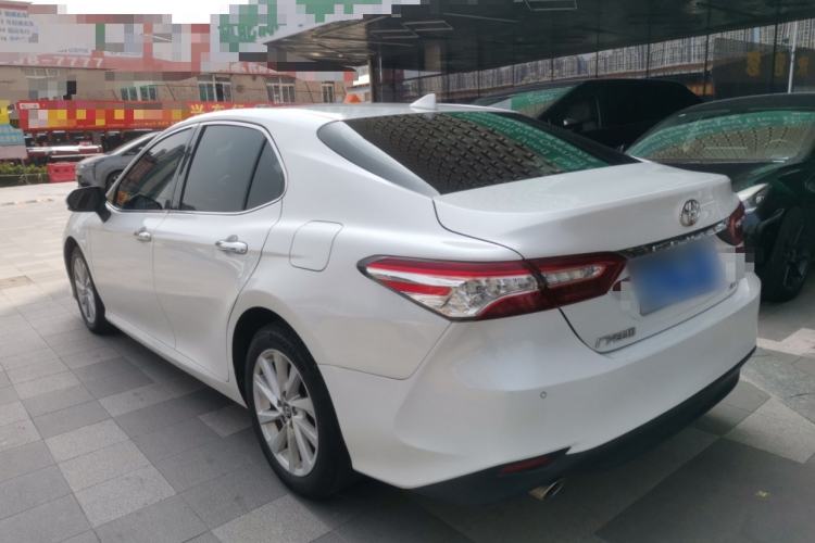Used Toyota Camry 2021 2.0G Luxury Edition
