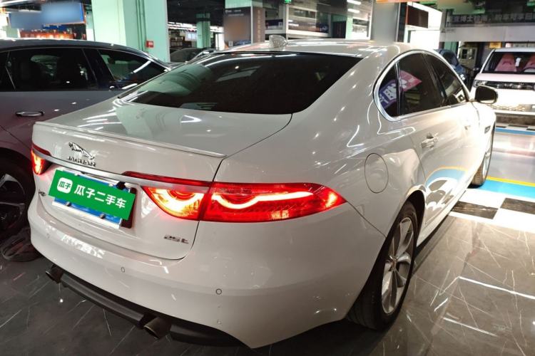 Used Jaguar XF 2016 XF 2.0T Two-Wheel-Drive R-Sport Sport Edition
