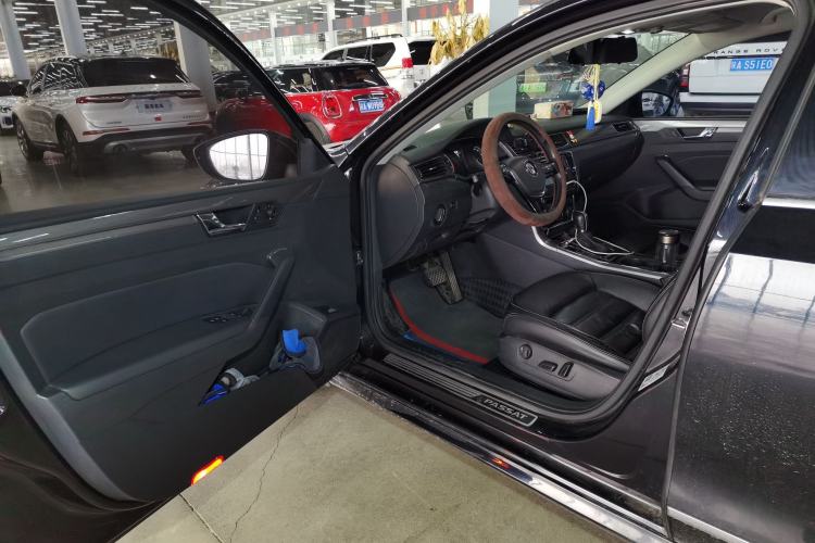 Used Volkswagen Passat 2017 330TSI DSG Luxury Edition