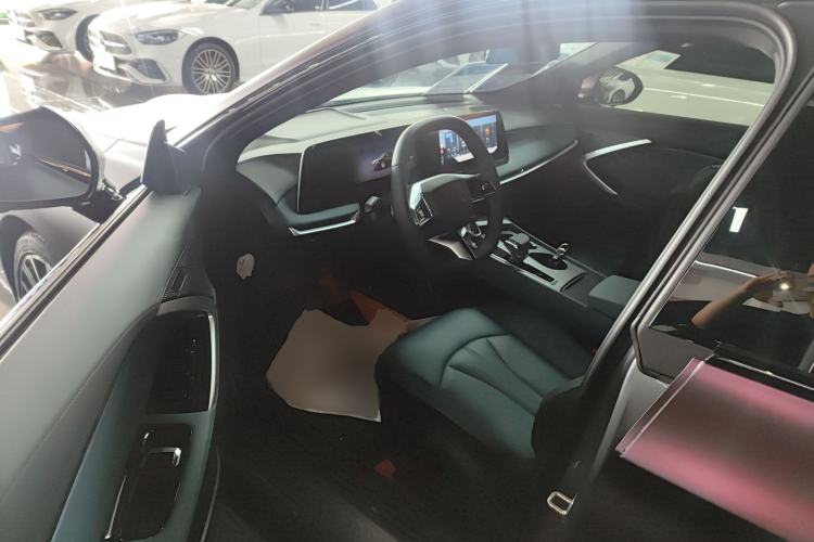 Used MG 7 2025 2.0T 405 AT Luxury Edition