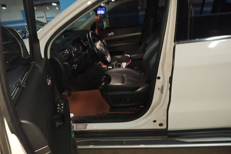 Used Jeep Commander 2018 2.0T Two-Wheel Drive Enjoy Edition China V