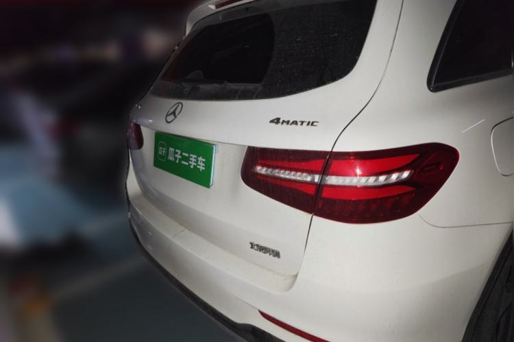 Used Mercedes-Benz GLC 2018 Facelift GLC 260 4MATIC Luxury Edition
