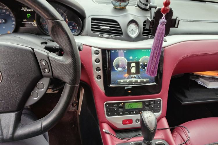 Used Maserati GranTurismo 2007 4.2L Standard Edition Center Console