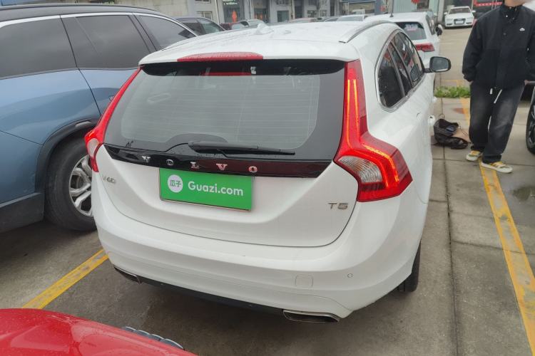 Used Volvo V60 2017 T5 Zhiyi Edition China V Standard Rear