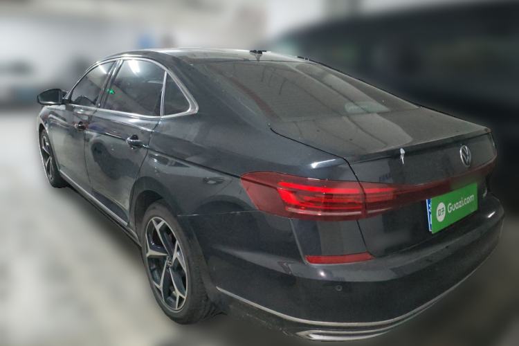 Used Volkswagen Passat 2025 Outstanding Model 380TSI Starry Dragon Edition Rear Left 45 Deg