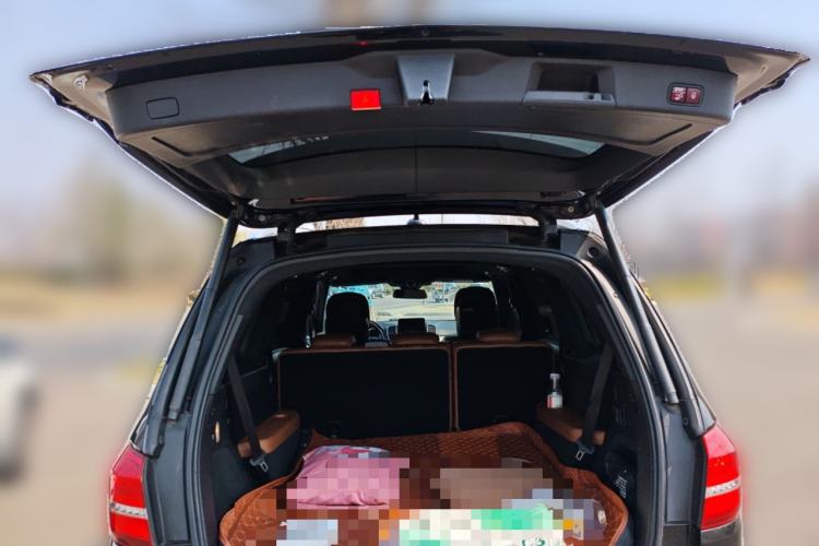 Used Mercedes-Benz GLS 2016 GLS 500 4MATIC Trunk