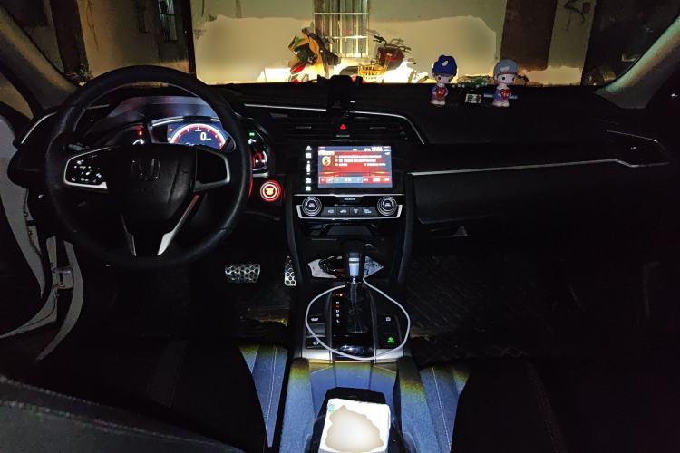 Used Honda Civic 2019 220TURBO CVT Dynamic Edition China VI Emission Standard Center Console