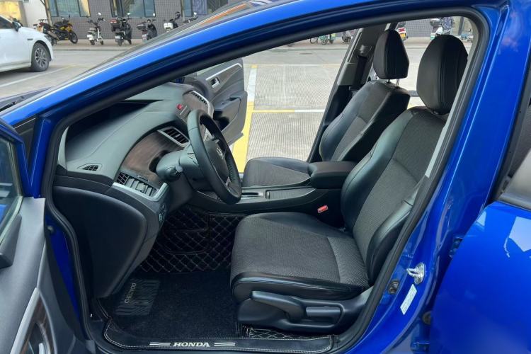 Used Honda Jade 2017 1.8L automatic Comfort version 5 seats
