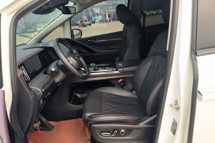 Used GAC Trumpchi M8 2024 Master Series Super Hybrid Edition