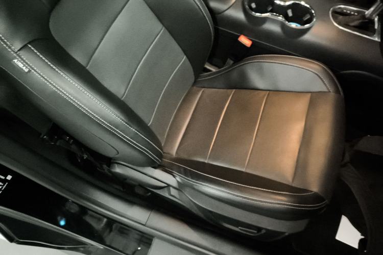 Used Ford Mustang 2020 2.3L EcoBoost Right Front Seat