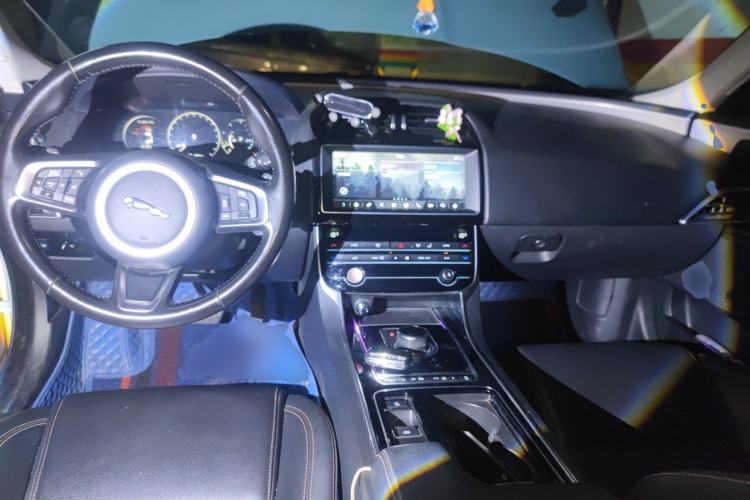Used Jaguar XEL 2019 2.0T 200 PS Deluxe Edition
