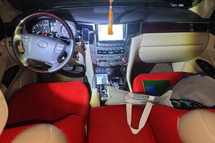 Used Lexus LX 2013 570