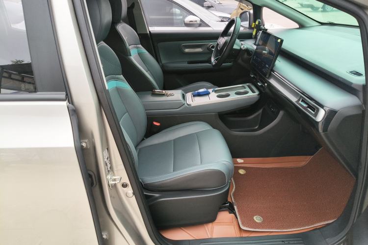 Used AION Y 2023 Younger Star Edition Right Front Seat