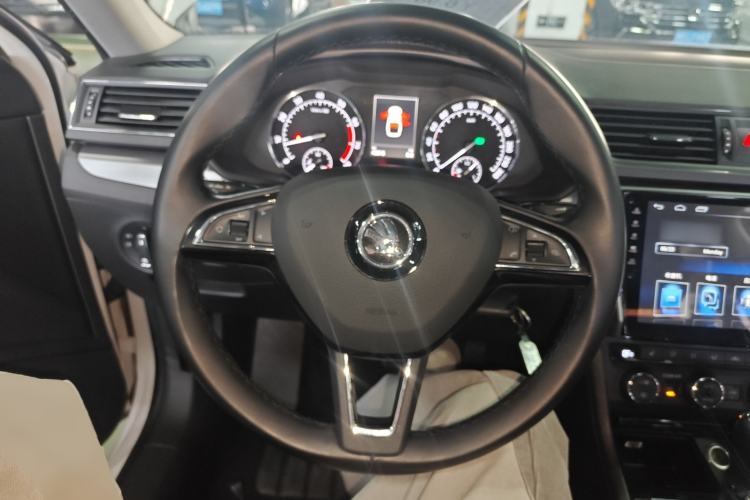 Used Skoda Superb 2016 TSI280 DSG Innovation Edition
