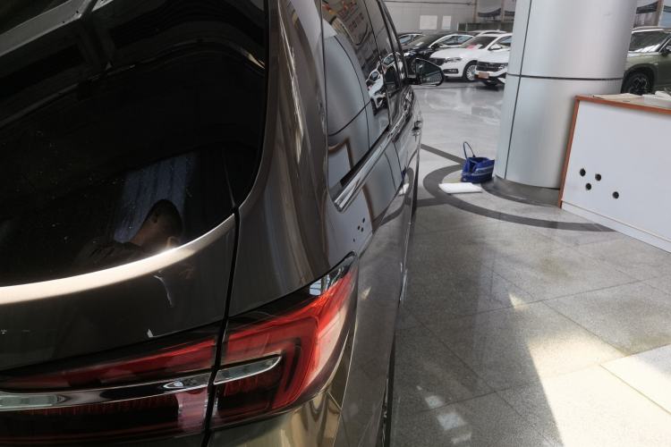 Used Buick GL8 2021 Land Cruiser Executive 652T Premium Model
