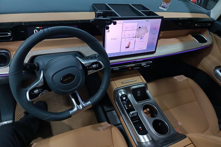 Used GAC Trumpchi Trumpchi E8 2024 Honor Series 2.0L Honor Edition