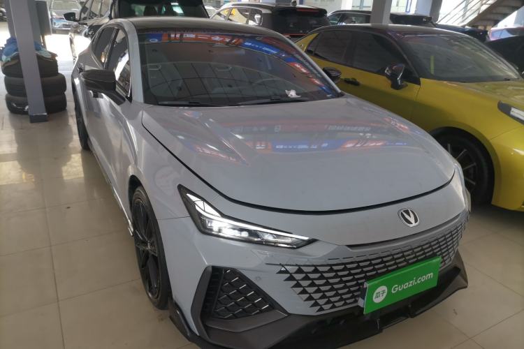 Used CHANGAN UNI-V 2022 2.0T Leading-Speed Edition
