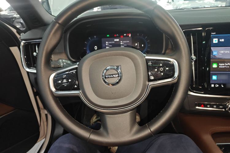 Used Volvo V90 2023 Cross Country B5 AWD Smart Range Edition
