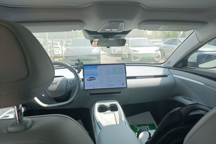 Used XPeng MONA M03 2024 620 with Ultra-Long Range Center Console